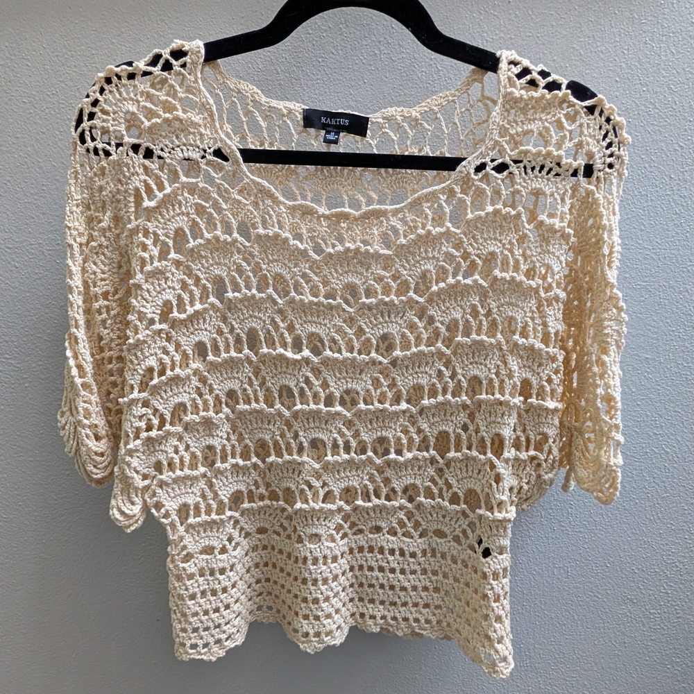Kaktus Cream Crochet Boxy Crop Top